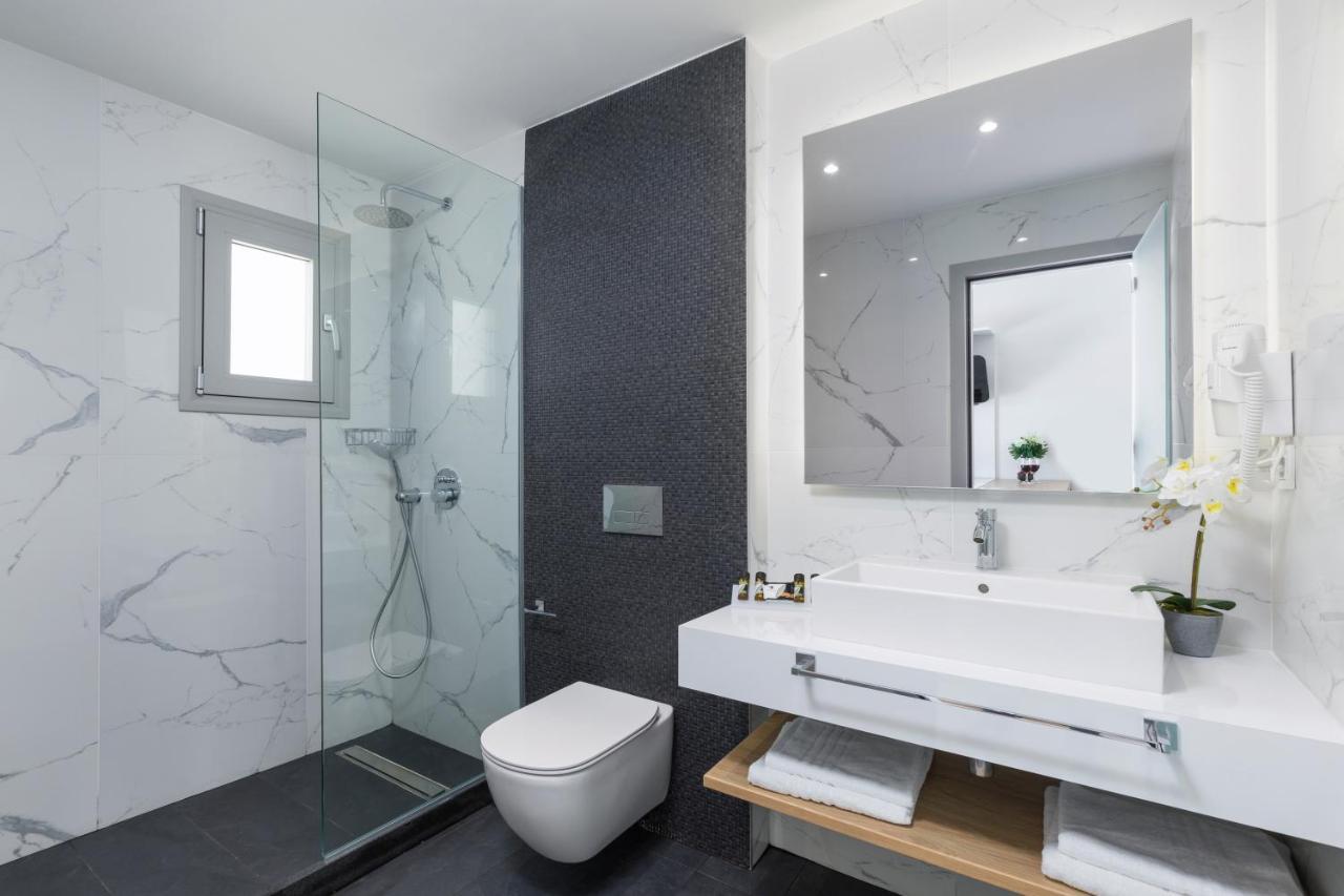 V Luxury Suites Kanálion Екстериор снимка