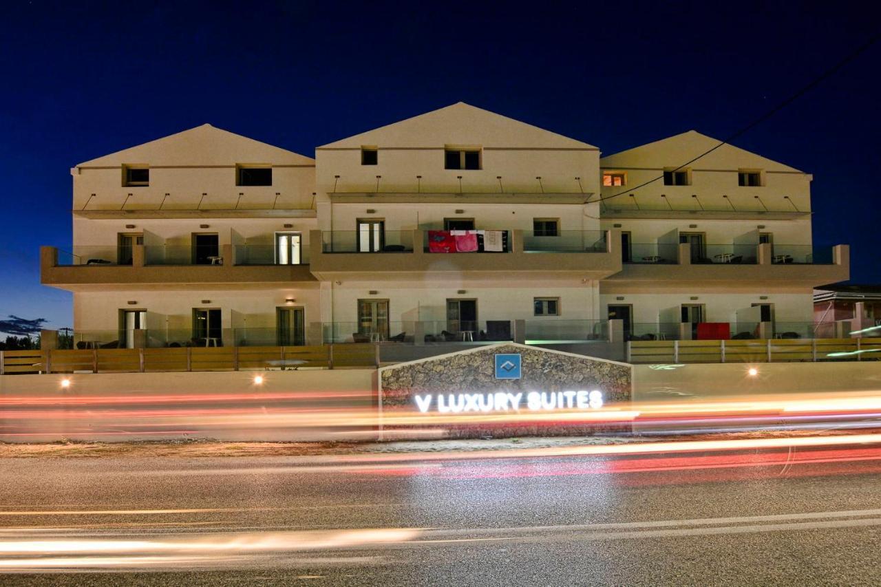 V Luxury Suites Kanálion Екстериор снимка