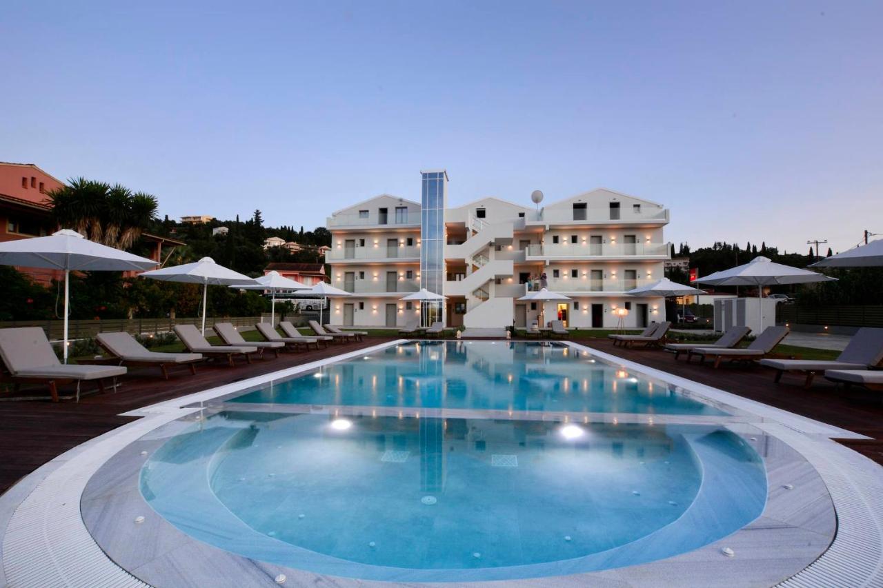 V Luxury Suites Kanálion Екстериор снимка