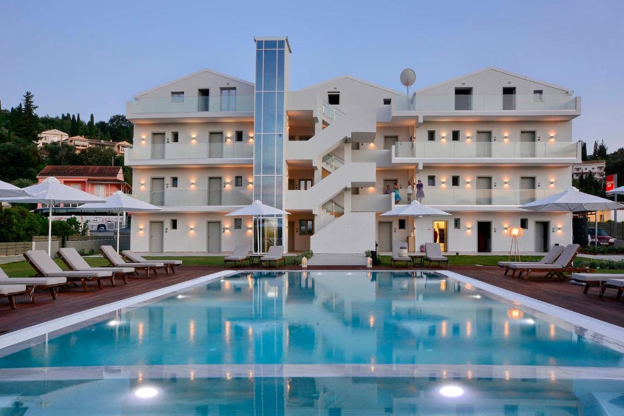 V Luxury Suites Kanálion Екстериор снимка