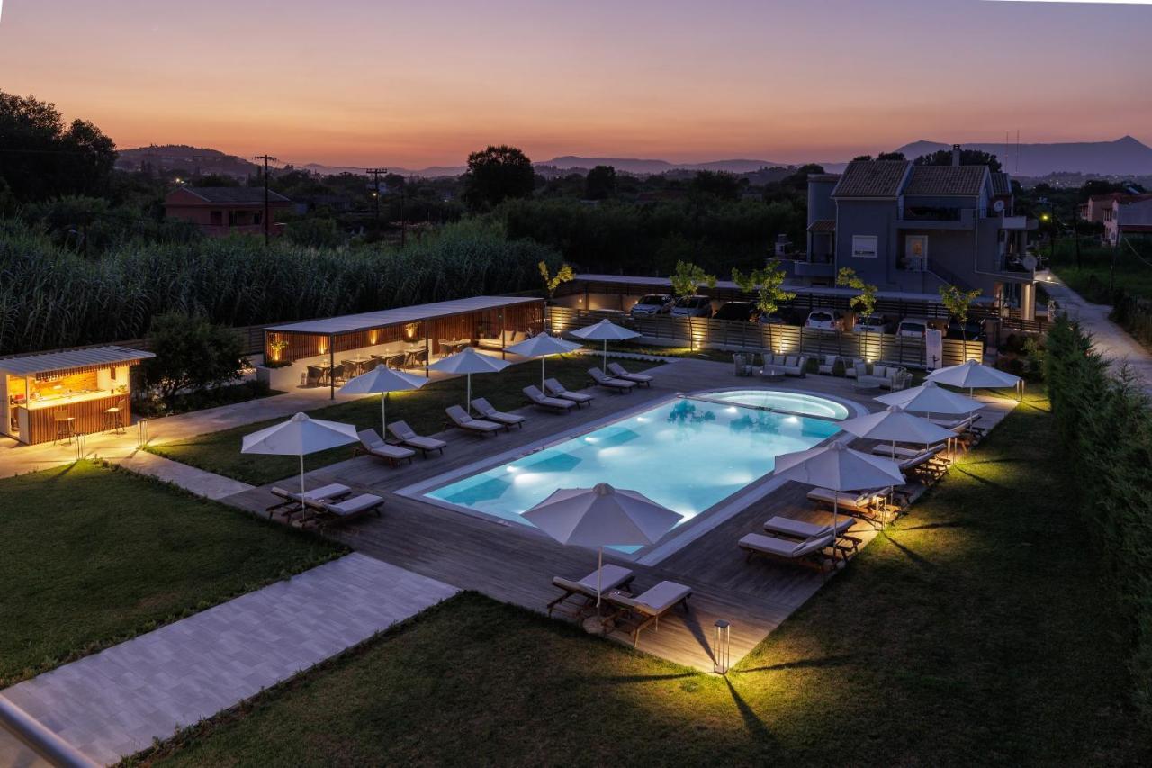 V Luxury Suites Kanálion Екстериор снимка