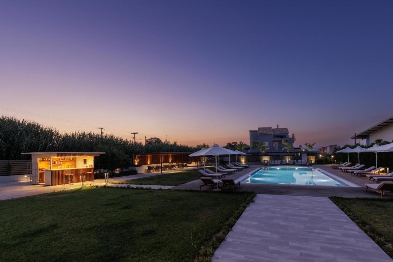 V Luxury Suites Kanálion Екстериор снимка